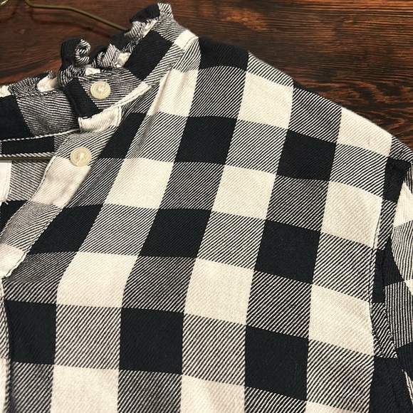 GAP Buffalo plaid Ruffle Popover Blouse Black and white buffalo check  size M - Picture 4 of 11